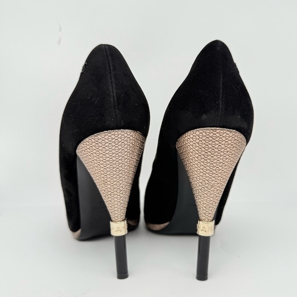 Chanel 2016 Black Suede Leather Satin CC Cap Toe Logo Metallic Heel Pumps EU 41 - Picture 5 of 14